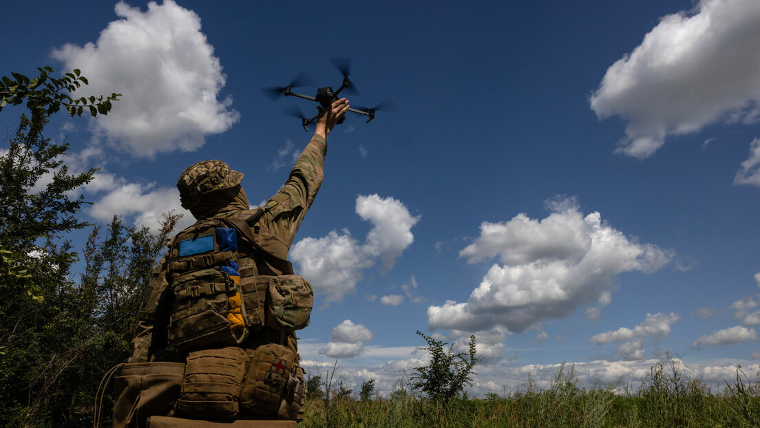 Летонија разматра слање инструктора за управљање дроновима Украјини