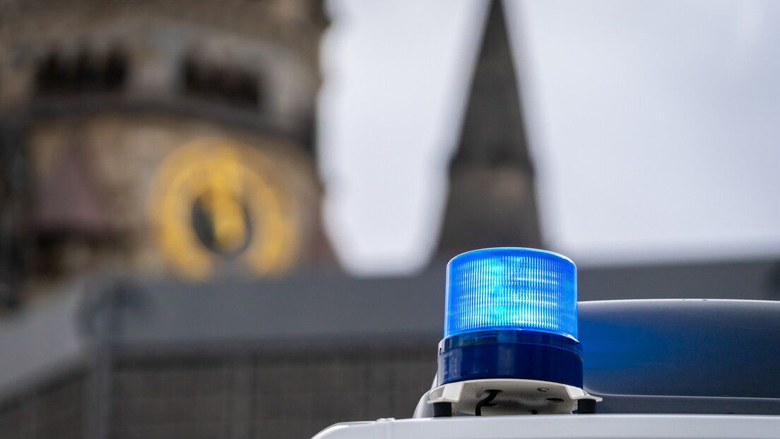 Nemačka: Bačena eksplozivna naprava na sinagogu (FOTO)