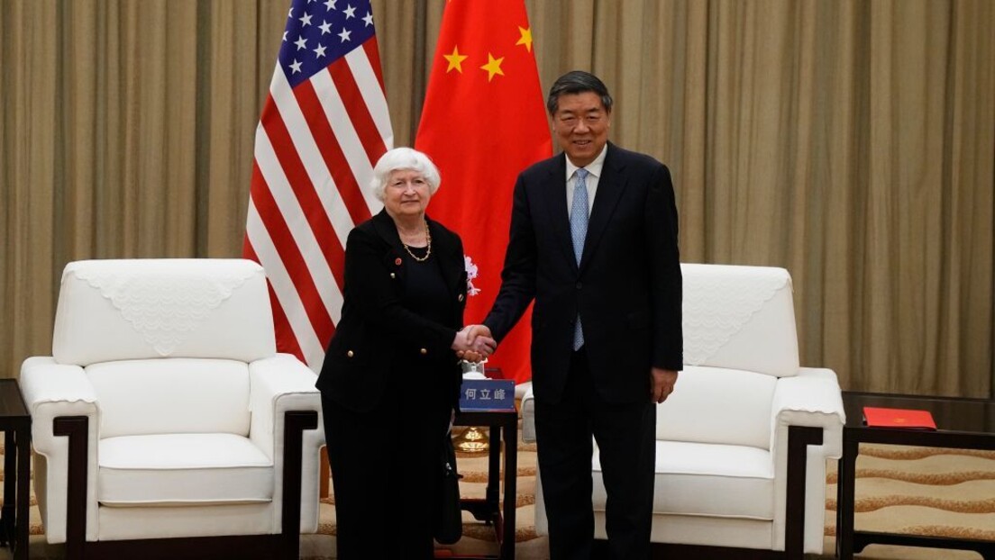 Америчка министарка прети Кини: "Значајне последице" уколико њене фирме подрже Русију