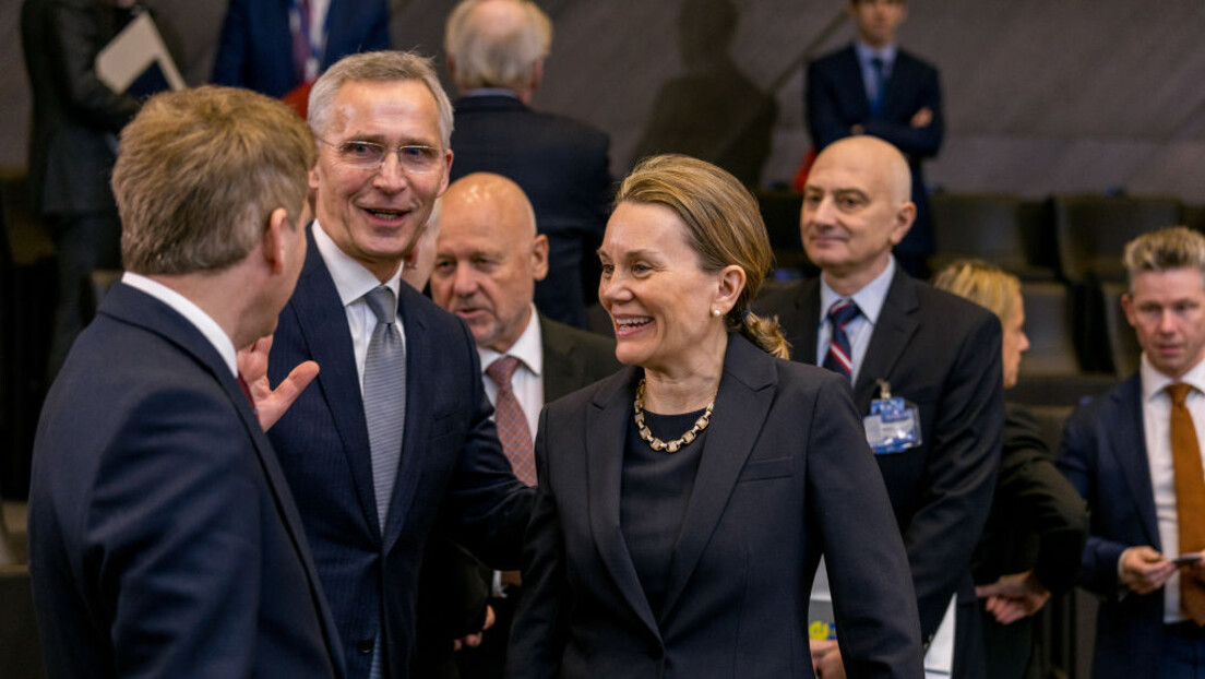Амбасадор САД у НАТО-у: Трећина чланица не плаћа "чланарину" у Алијанси