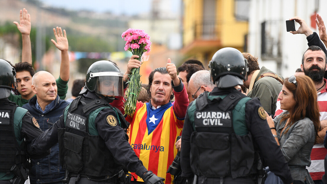 Уставни суд Шпаније суспендовао иницијативу о независности Каталоније