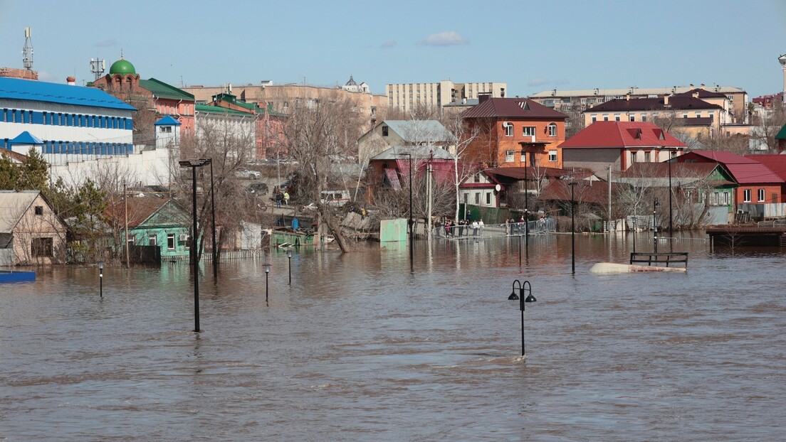 Урал наставља да расте: Поплавни талас креће се ка селу Илек у Оренбуршкој области