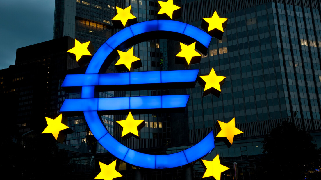 ЕЦБ задржала каматне стопе на рекордно високом нивоу, сигнализирала предстојеће смањење