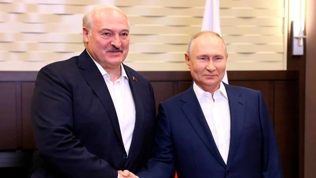 Лукашенко допутовао у Москву, почео тет-а-тет састанак са Путином