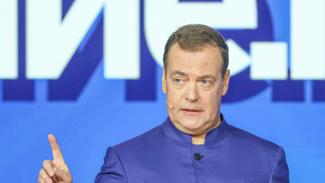 Medvedev: SAD ne žele rat na Bliskom istoku, dok je pogibija naših ljudi za njih "investicija"
