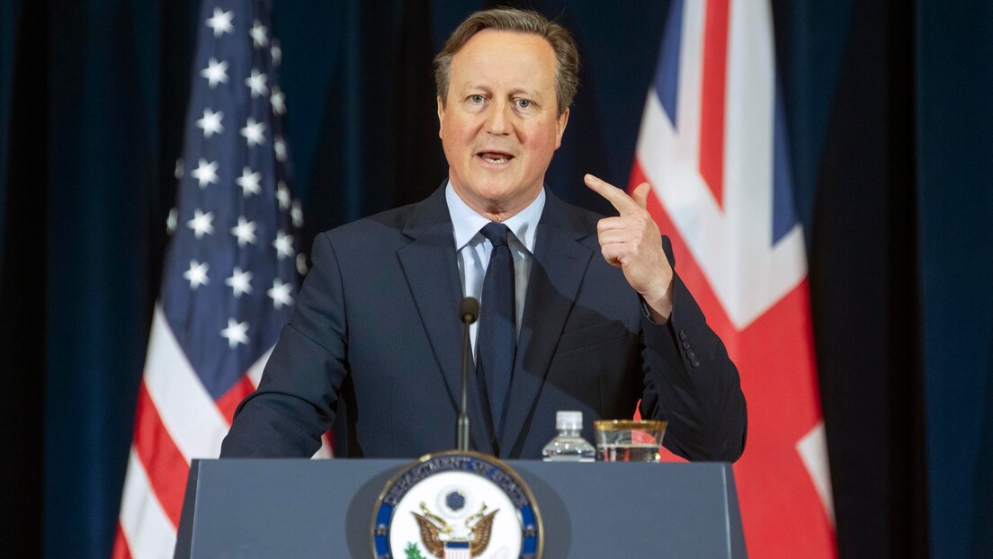 "Dejli mejl": Nek neko kaže Kameronu da nije šef diplomatije Ukrajine već Velike Britanije