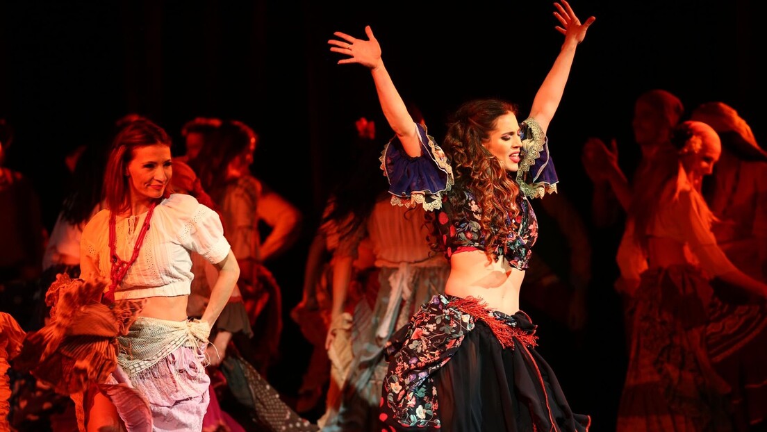 Dve decenije mjuzikla "Cigani lete u nebo": Spektakl u Pozorištu na Terazijama