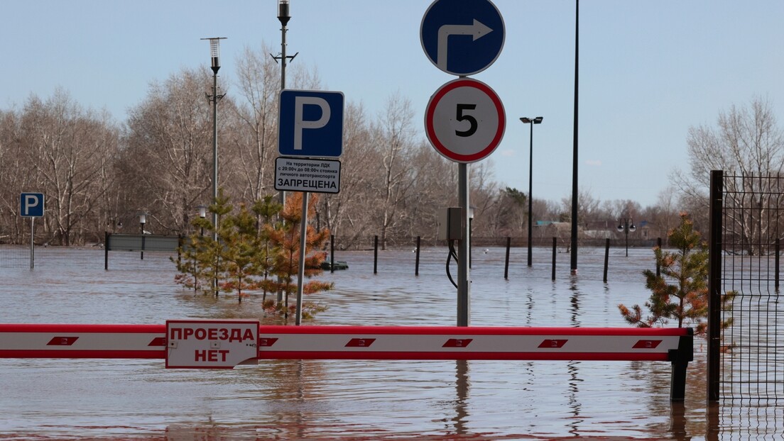 Поплаве у Русији: Расте ниво воде код Кургана, у Тјуменској области хитна евакуација становништва