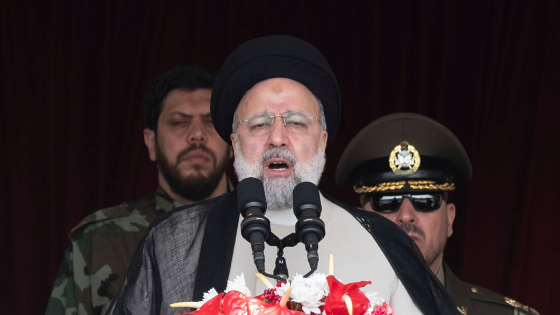 Раиси поздравио узвратни напад Ирана на Израел; није поменуо јутрошње експлозије