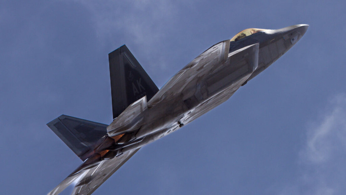 Neće još dugo biti "nevidljivi": Kina razvila sistem za uspešnije detektovanje stelt aviona F-22