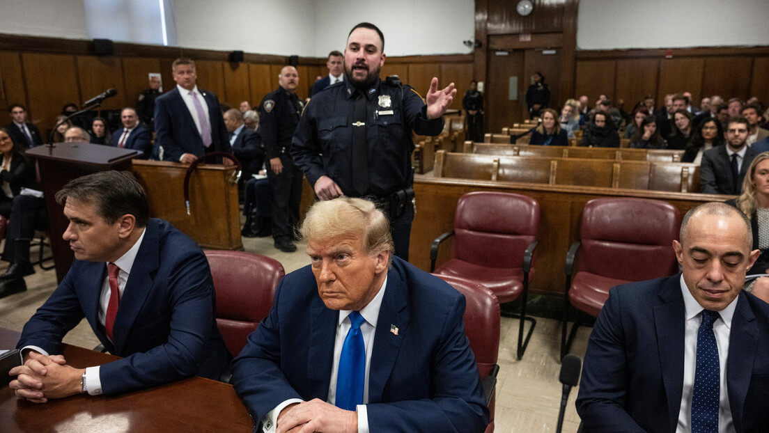 Трамп пред почетак суђења: Данас је веома тужан дан у Америци
