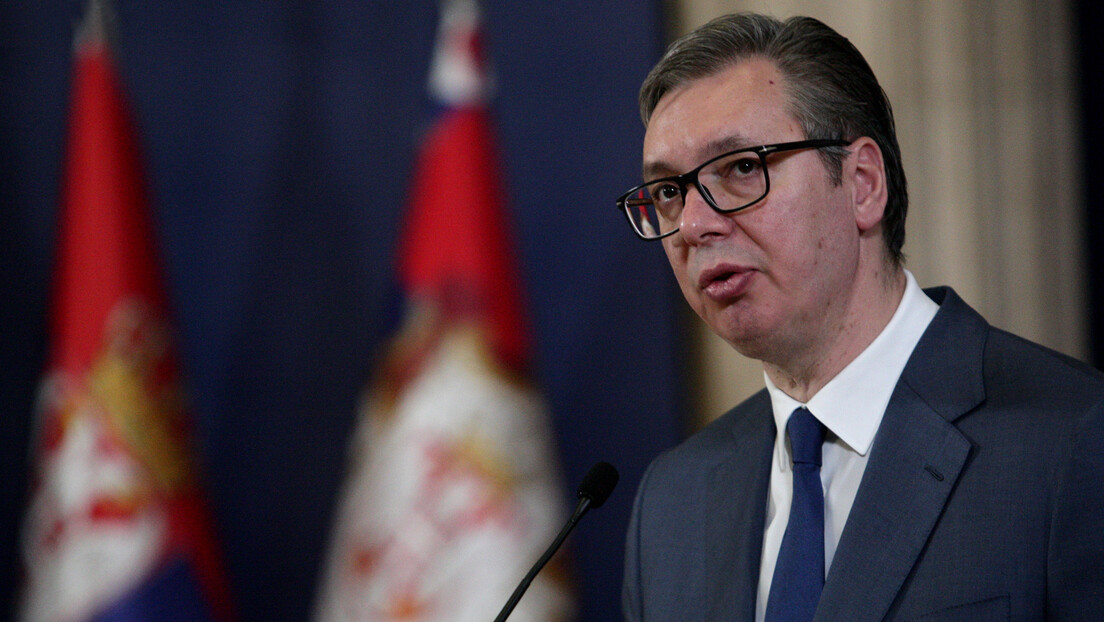 Vučić čestitao Dan Vojske Srbije