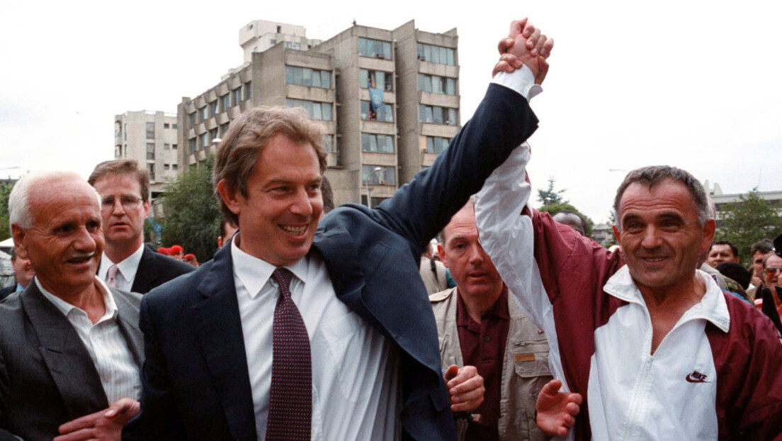 Култ "Тониблер": Бивши британски премијер добија статуу у Урошевцу