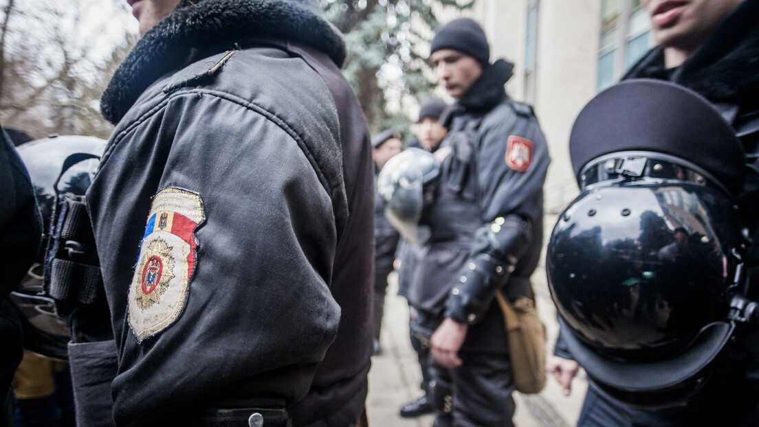 Moldavska policija pretresla 150 opozicionih političara: Oduzeto milion dolara, 6.000 rubalja...