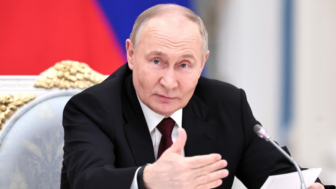 Путин: Уклањамо последице поплава, власти да одговоре на све потребе становника