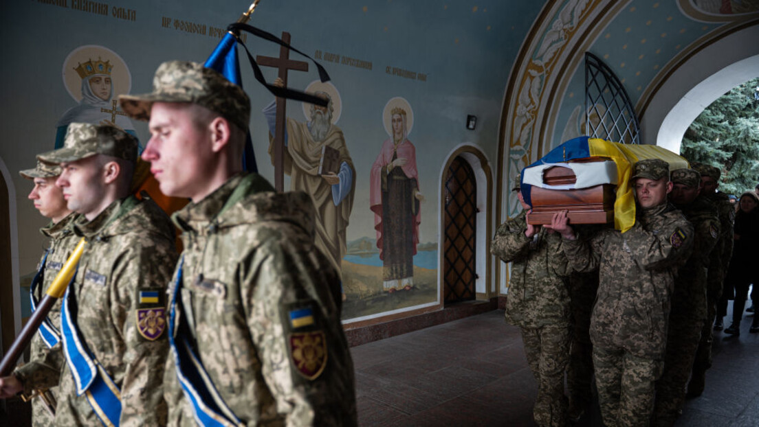 Nezakonito i kontraproduktivno: Zelenski razbesneo Ukrajince zakonom o mobilizaciji