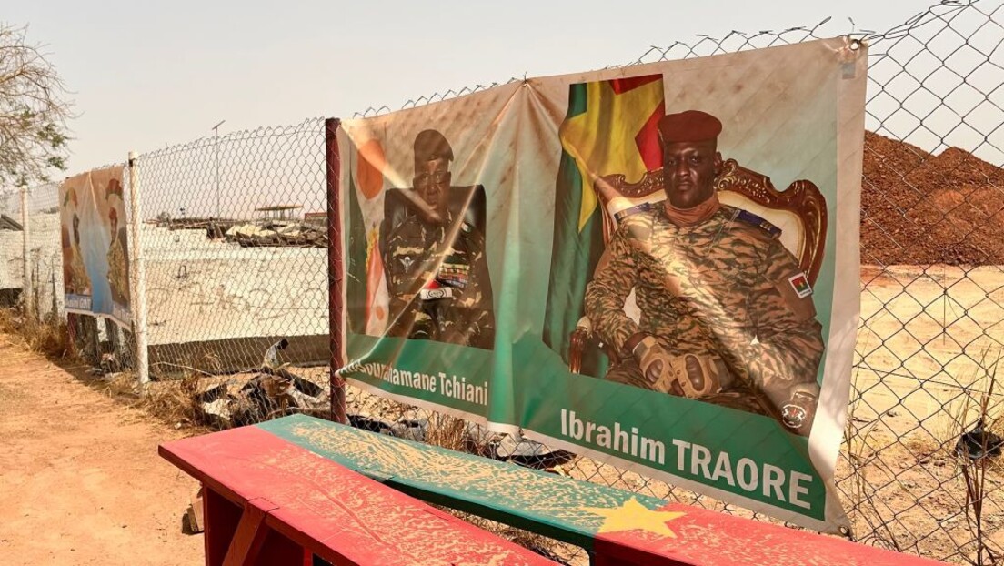Буркина Фасо обуставила емитовање Би-Би-Сија и "Гласа Америке"