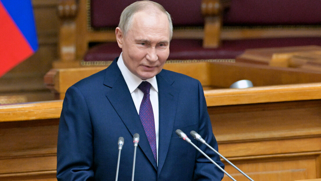 Putin: Moguć rast BDP i više od tri odsto, inflacija postepeno usporava