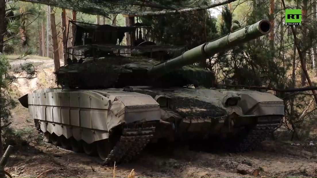 Посада тенка Т-90М "пробој" ликвидира припаднике Оружаних снага Украјине