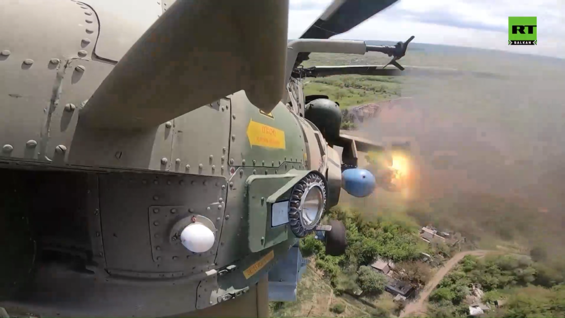 Руски "ноћни ловац" Ми-28 уништава камуфлирану опрему и људство Оружаних снага Украјине