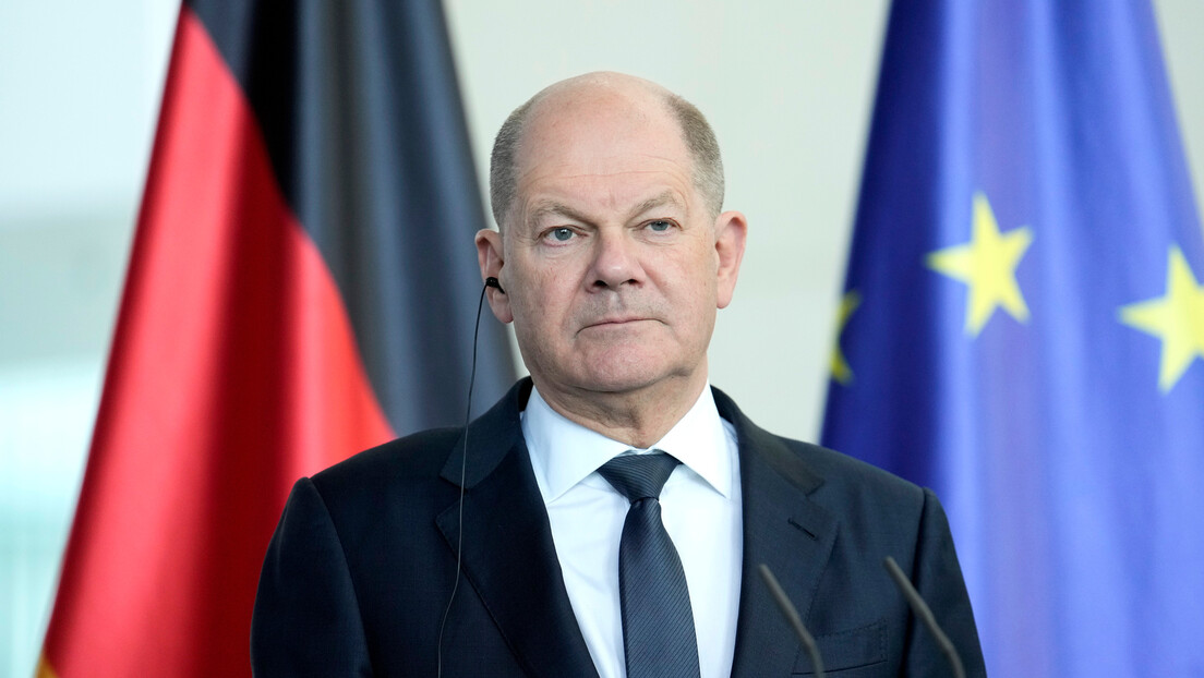 Anketa: Nemci nezadovoljni vladom Olafa Šolca i politikom EU