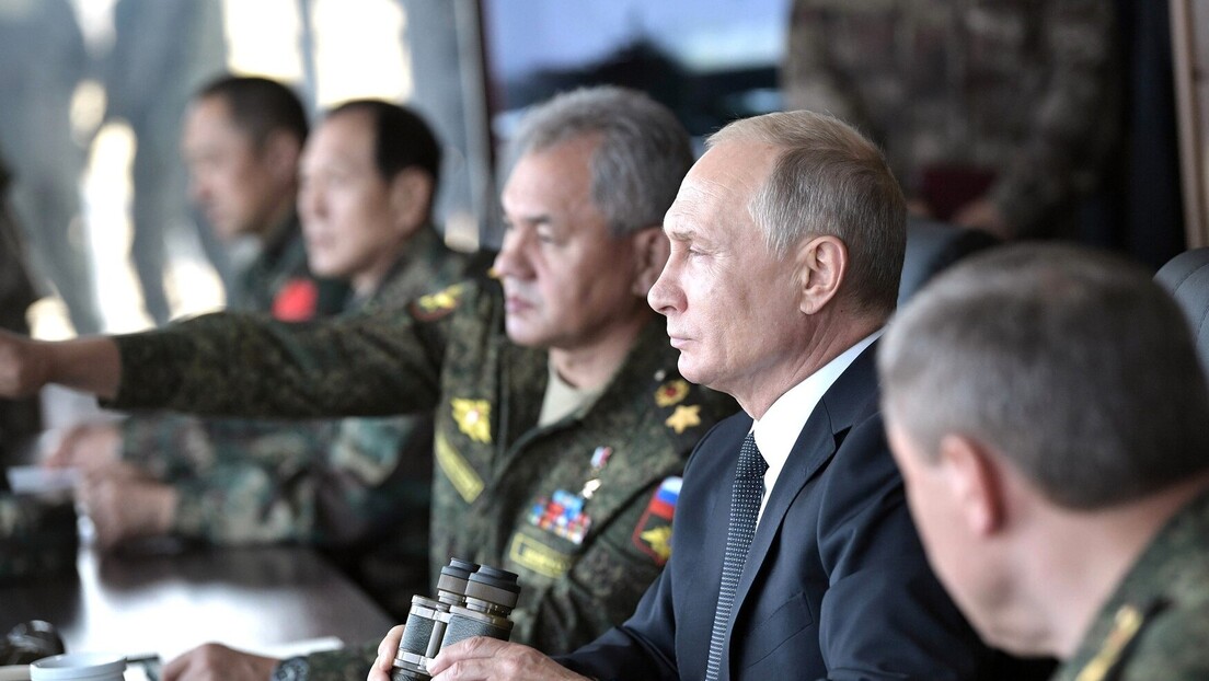 Путин одговорио на претње Запада: Наређене војне вежбе употребе нестратешких нуклеарних снага