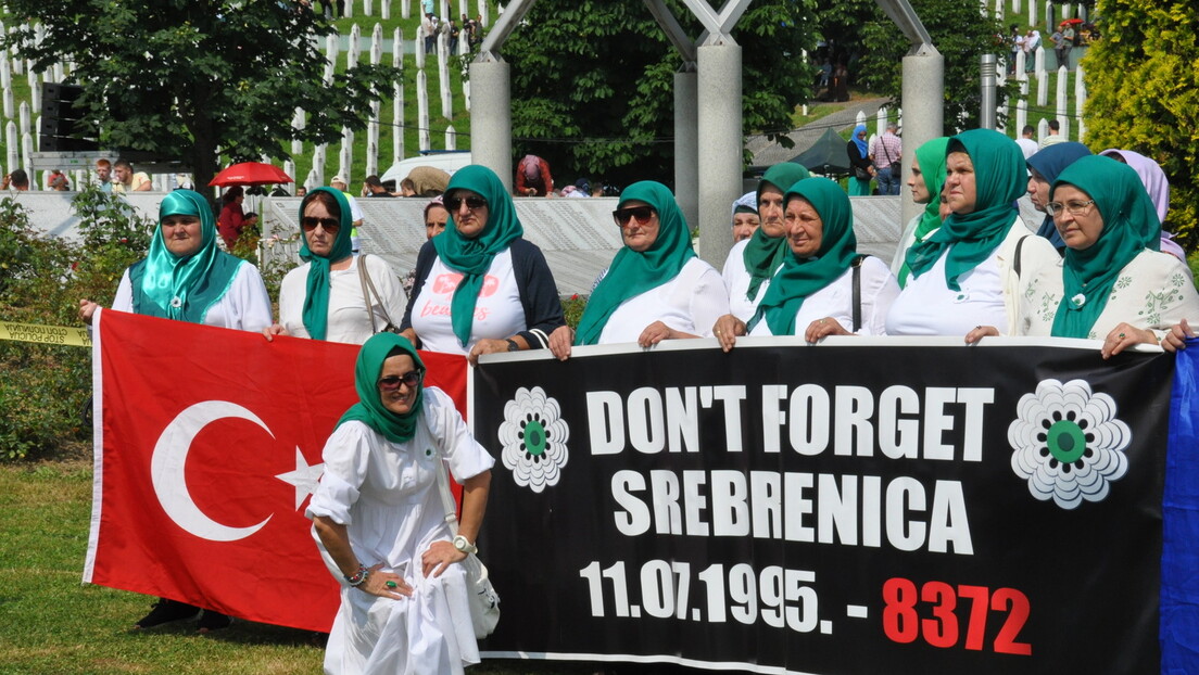 Да ли је Мило дао гориво за "геноцид": Како су "Мајке Сребренице" аболирале бившег председника ЦГ
