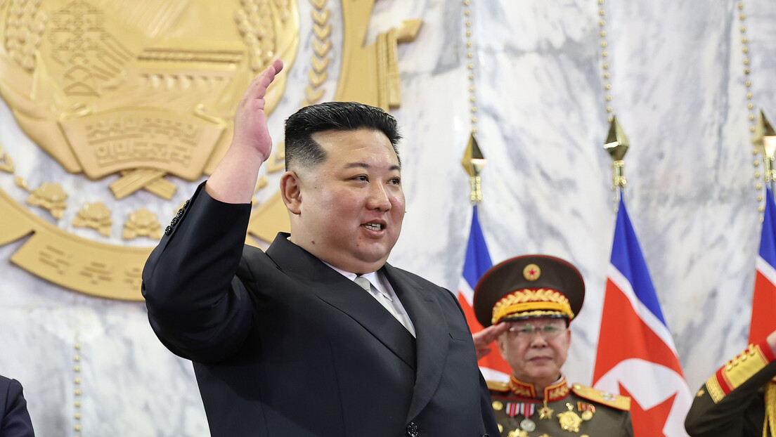 Ким Џонг Ун честитао Путину Дан победе