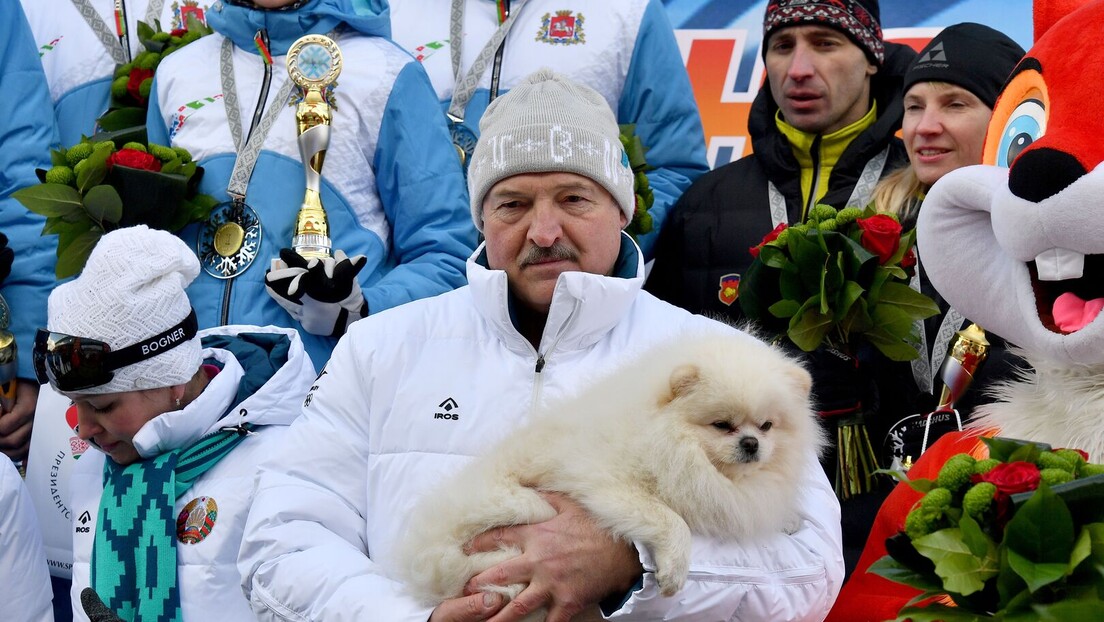 Pas Aleksandra Lukašenka na proslavi Dana pobede na Crvenom Trgu  u Moskvi