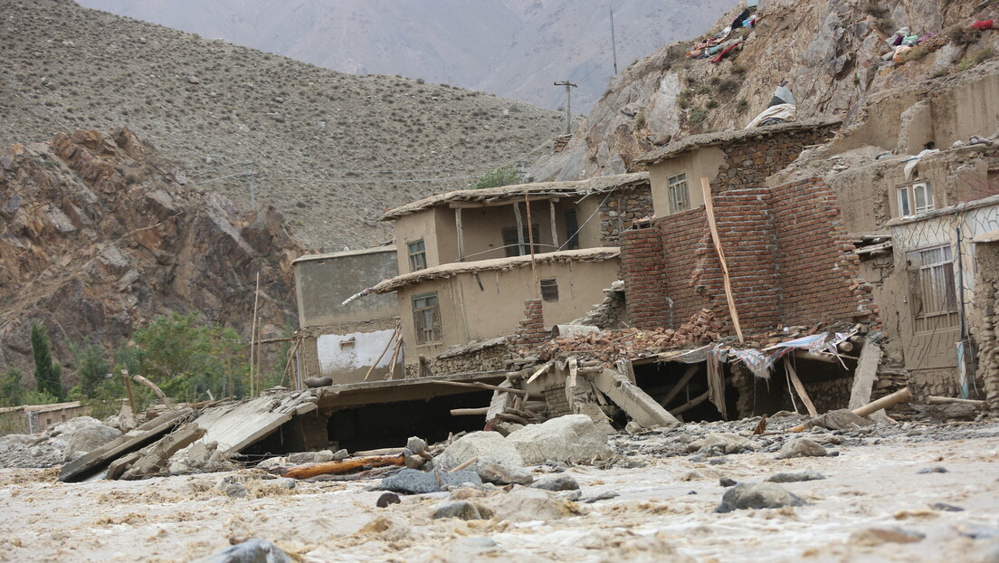 Stravične scene u Avganistanu: U poplavama poginulo više od 300 ljudi (FOTO, VIDEO)
