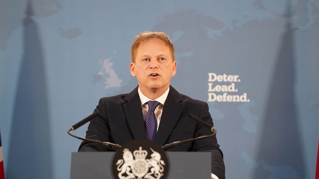 Министар одбране Велике Британије: Нема смисла слати НАТО трупе у Украјину