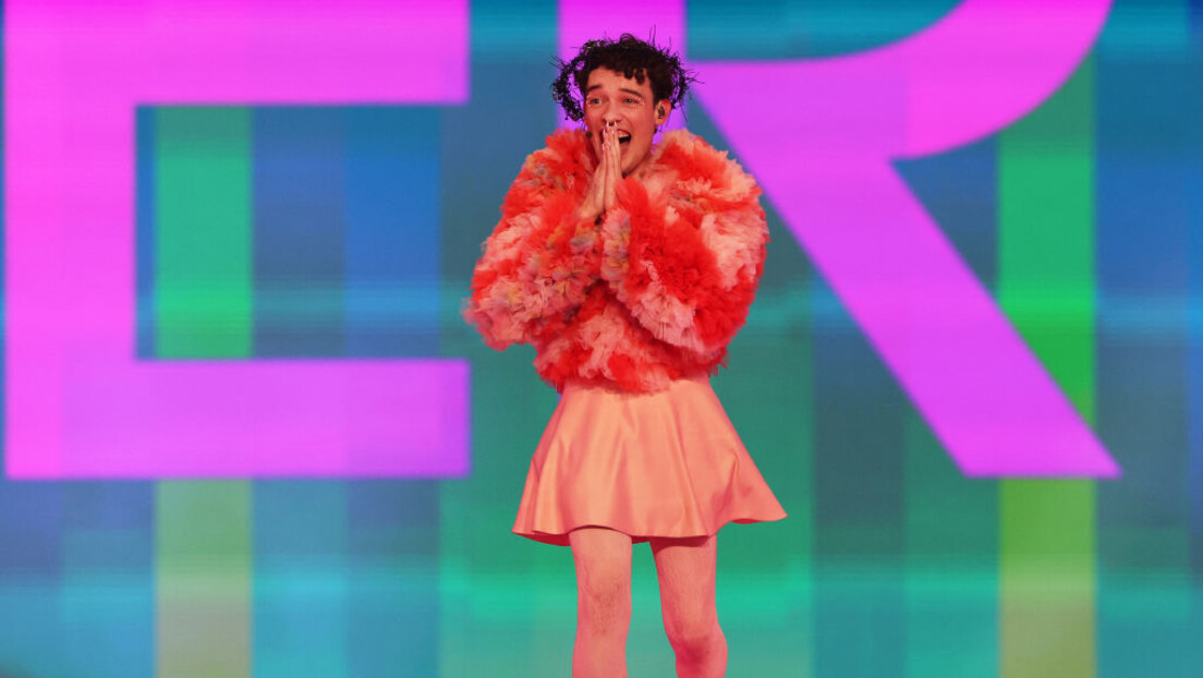 Победник "Евровизије" Немо позива Швајцарску да призна трећи пол