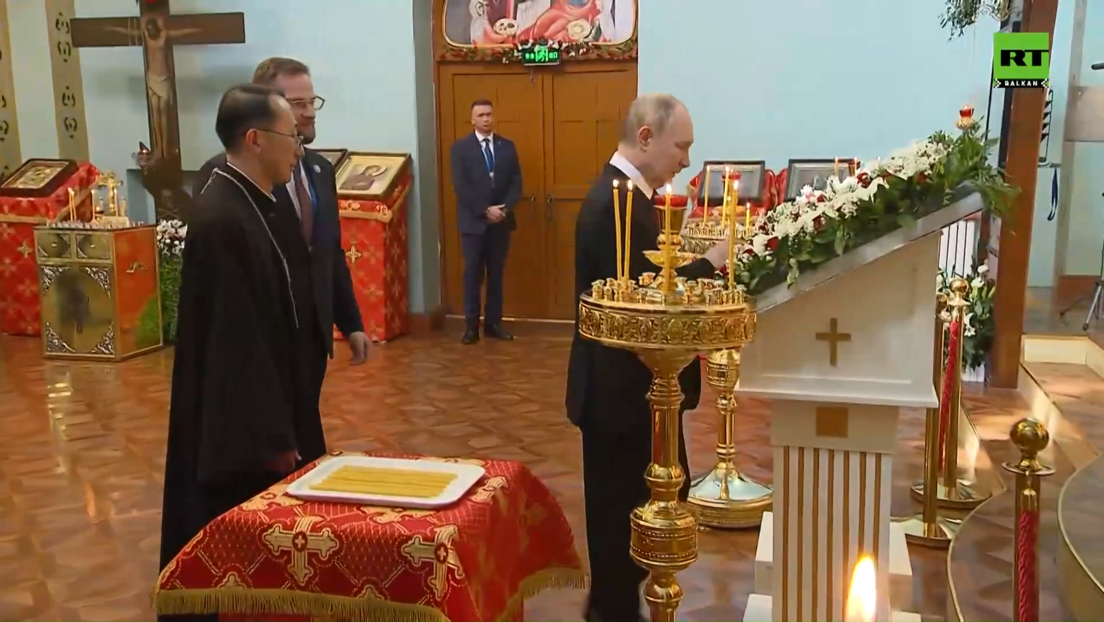 Путин православном храму у Кини поклонио икону Спаситеља Нерукотвореног