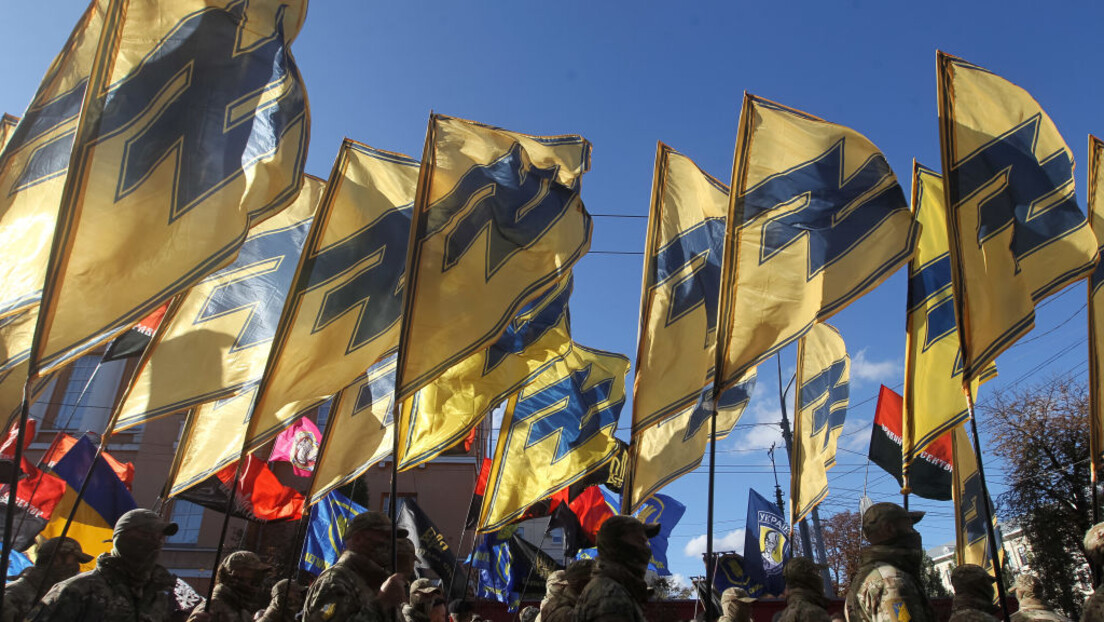 Nemačka deportovala ukrajinske vojnike: Nacistički simboli na obuci