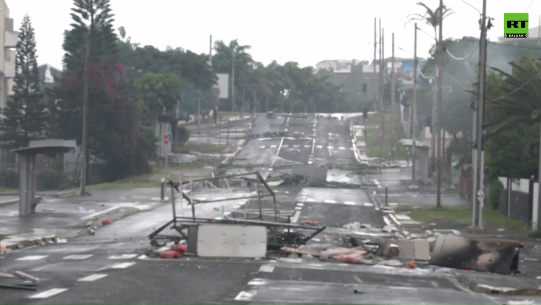 Немири се настављају у Новој Каледонији: Макрон сазива нови безбедносни састанак (ВИДЕО)