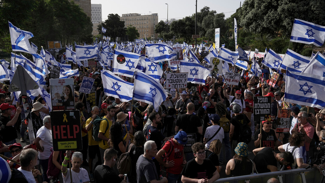 Hiljade demonstranata protiv Netanjahua se okupilo ispred Kneseta u Jerusalimu
