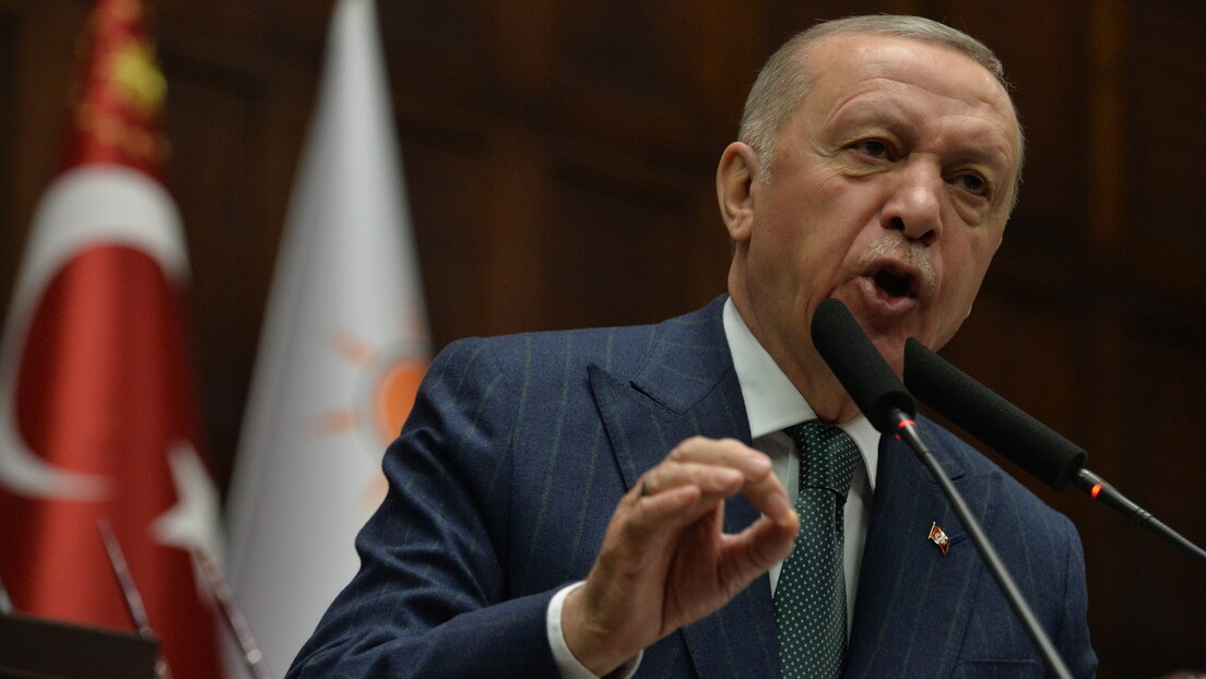 Ердоган: На Евросонгу немогуће срести нормалну особу, угрожава се традиционална породица