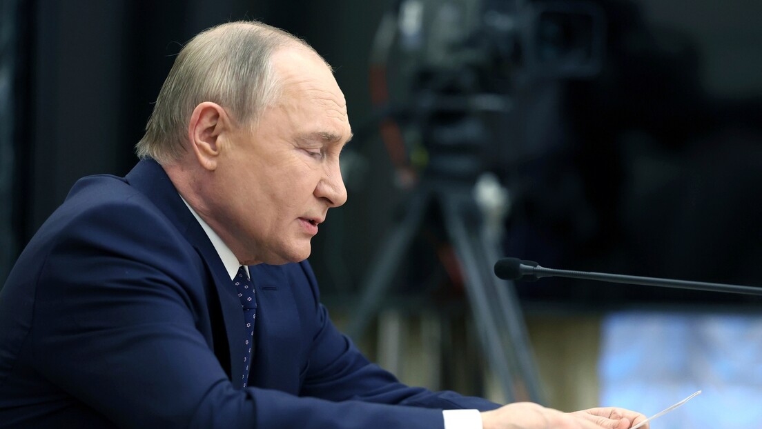 Putin o ruskoj ekonomiji: Ostvarićemo najambicioznije ciljeve