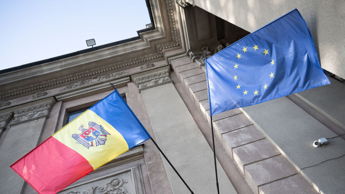 Молдавски опозициони посланик: Запад ради на томе да, као и Украјину, Молдавију окрене против Русије