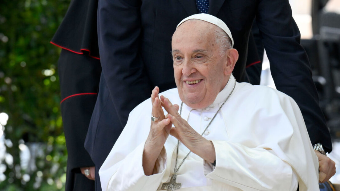 Papa ne čini dovoljno da iskoreni seksualno nasilje?