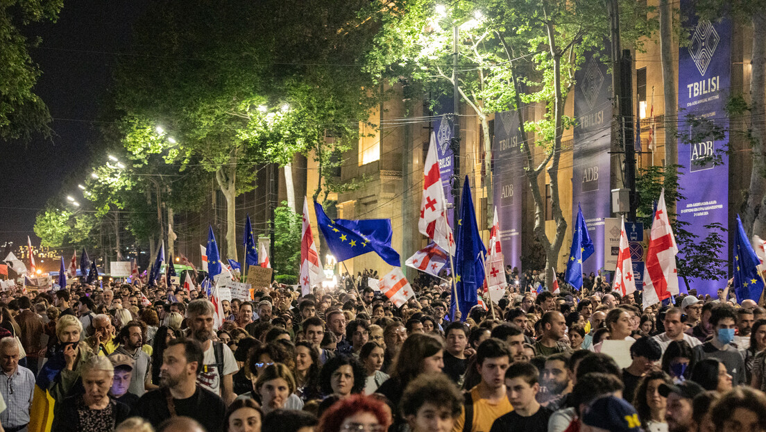 Нови протест у Тбилисију због закона о страним агентима (ВИДЕО)