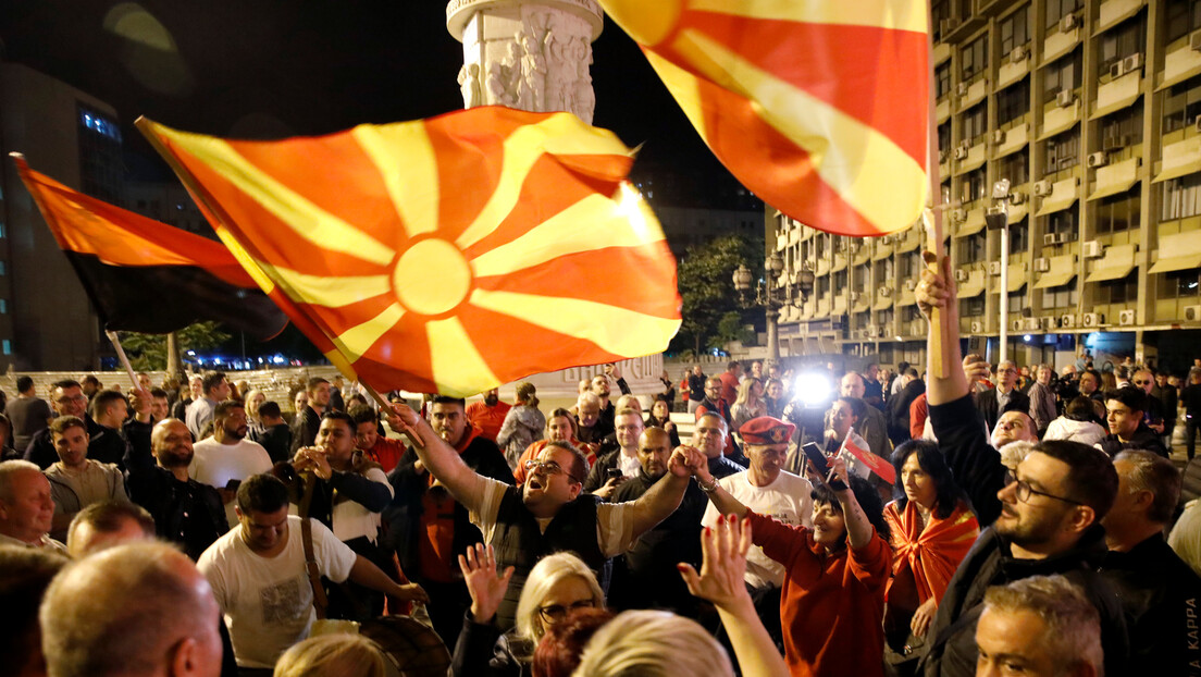 VMRO-DPMNE formira vladu: Pred dogovorom sa predstavnicima Albanaca?
