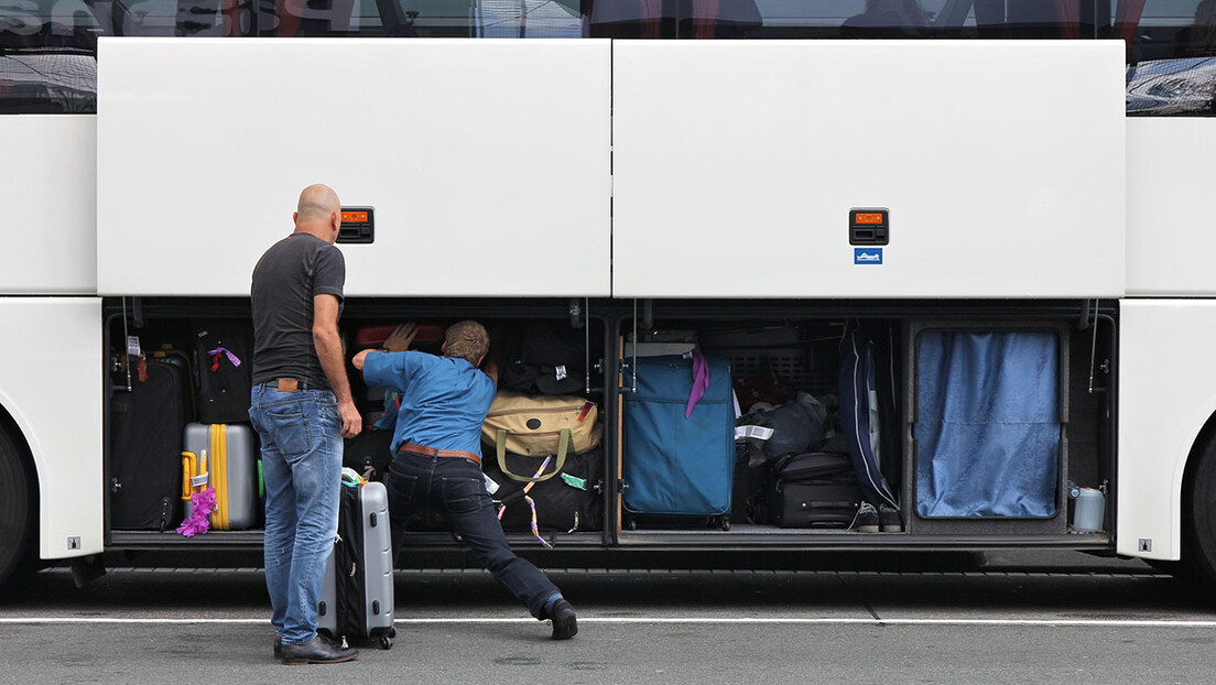 Нова правила за туристе који иду на море аутобусом: Мериће тежину кофера, ево шта не сме да се носи
