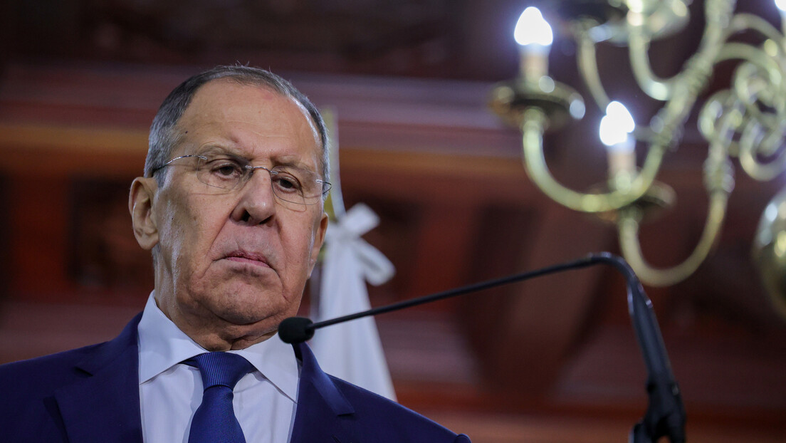Lavrov: SAD sve praštaju Kijevu, pa i nacizam, ali Rusija ne zaboravlja