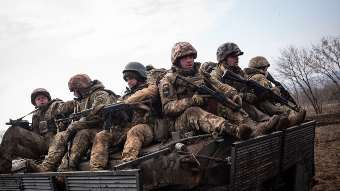 Француски пуковник: Наши војници су већ дуго у Украјини
