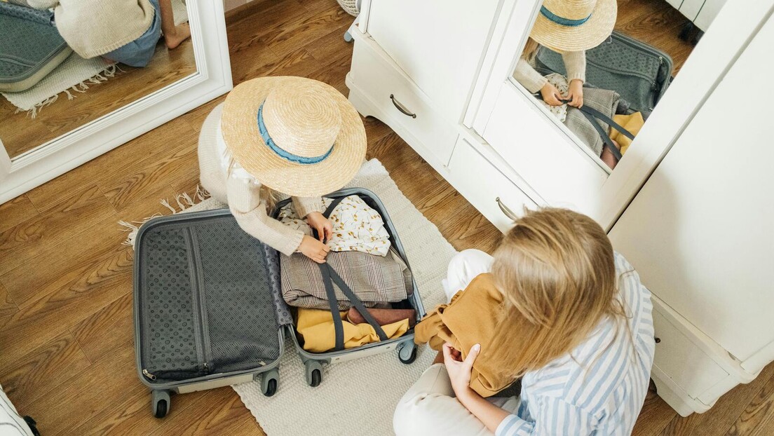 Путовање се децом - шта и како спаковати кофер за малишанa