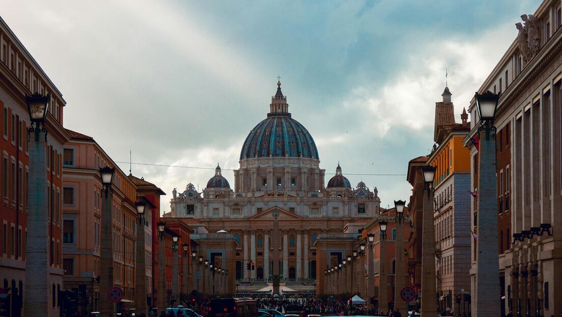 Pokušao da proda vredan rukopis baroknog vajara, sad čeka suđenje u vatikanskom zatvoru