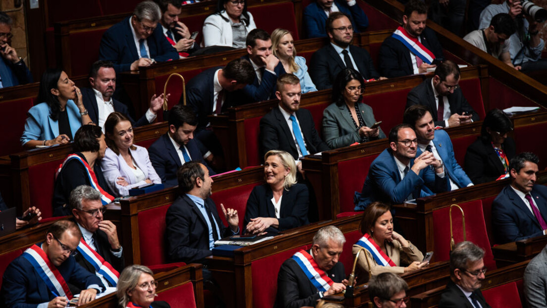Panika u redovima francuske levice: Udruženi na predstojećim izborima protiv Marin le Pen