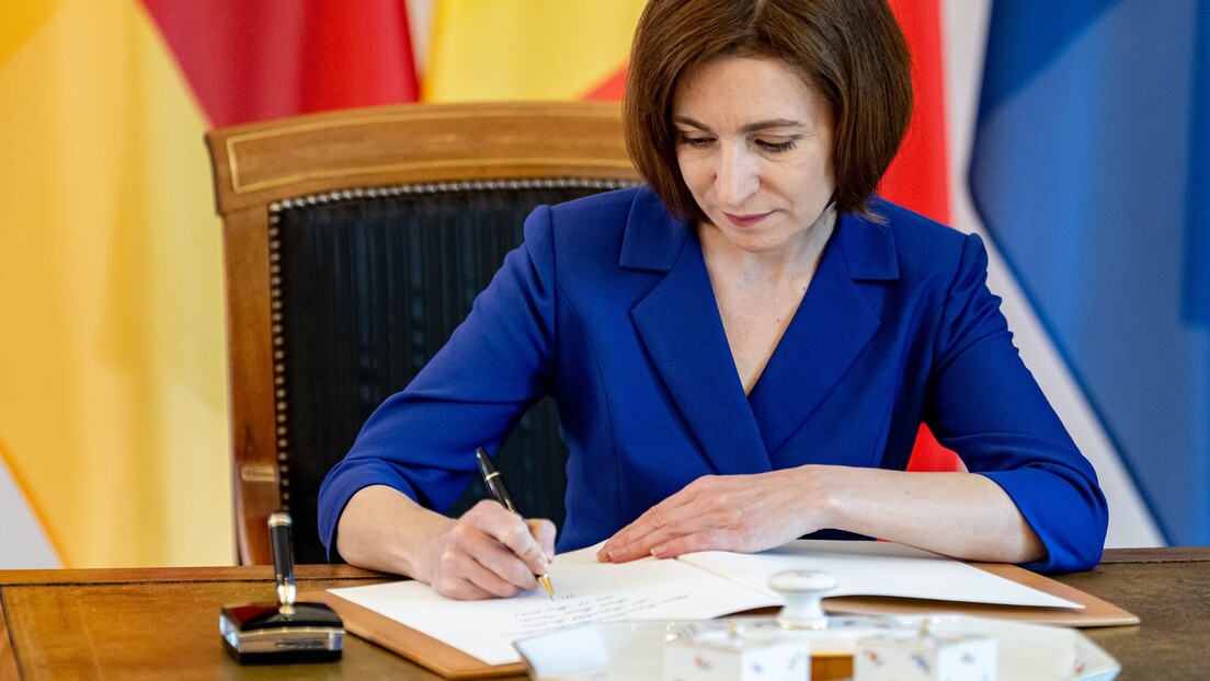 "Nova vrsta borbe protiv svih s drugačijim stavom": Maja Sandu potpisala izmene zakona o izdaji