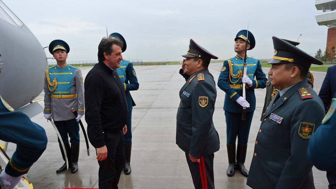 Гашић стигао у Казахстан, планирани разговори о безбедности и војној сарадњи